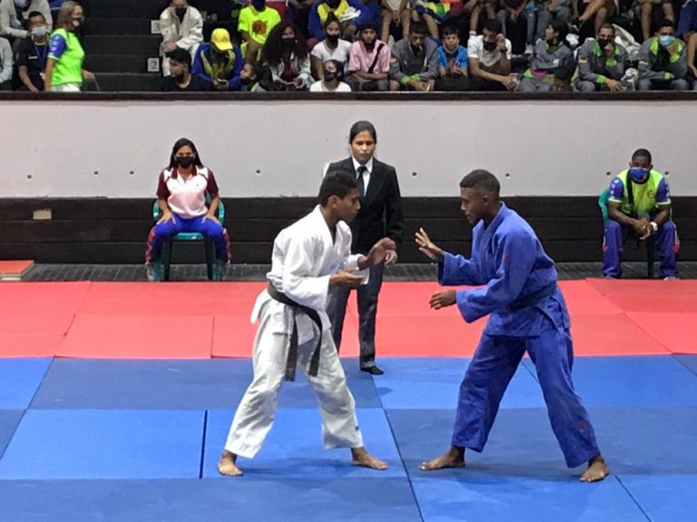 Lee más sobre el artículo Judo bolivarense dominó en los XX Juegos Nacionales 2022