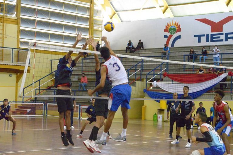 Lee más sobre el artículo Con 3-1 Yaracuy gana a Zulia en tercera jornada de voleibol masculino